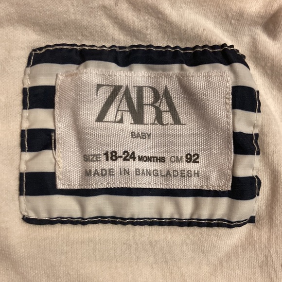 Like NEW Zara packable rain jacket 18-24m - Picture 2 of 6